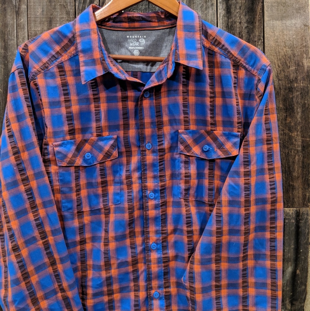 Mountain Hardwear Mens long sleeve shirt.